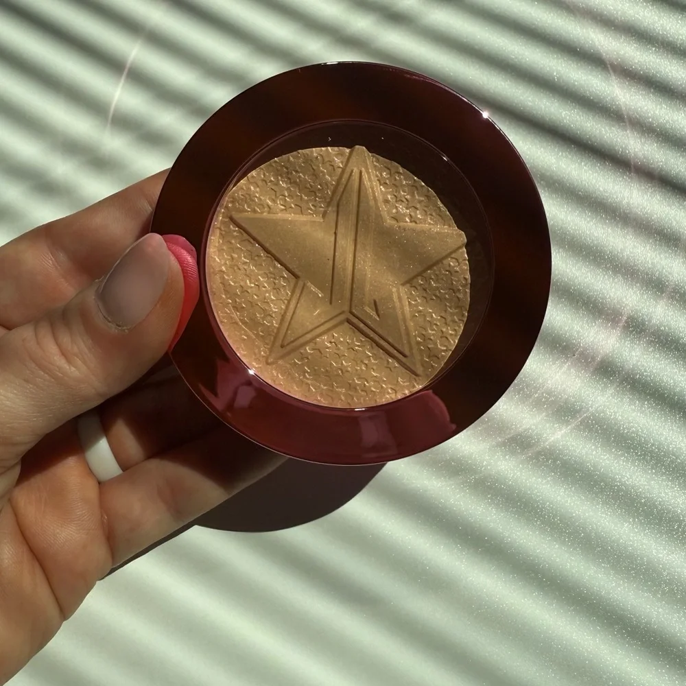 Jeffree Star Supreme Frost Frozen Peach Highlighting Makeup Powder NEW - Picture 9 of 10